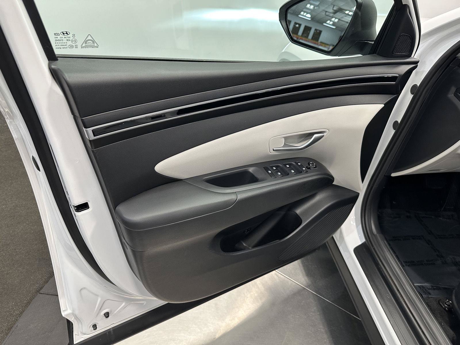 Certified 2024 Hyundai Tucson SEL AWD/4WD image 13