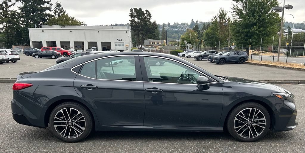 Certified 2025 Toyota Camry XLE FWD image 4