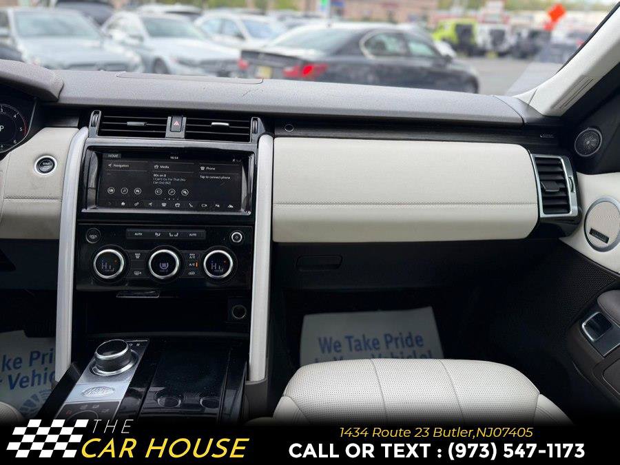 Used 2018 Land Rover Discovery HSE AWD/4WD image 28