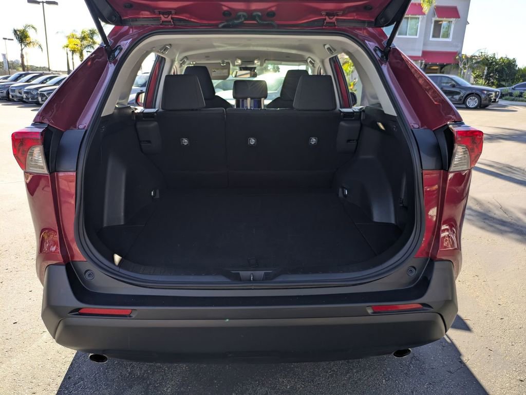 Used 2025 Toyota RAV4 LE image 30