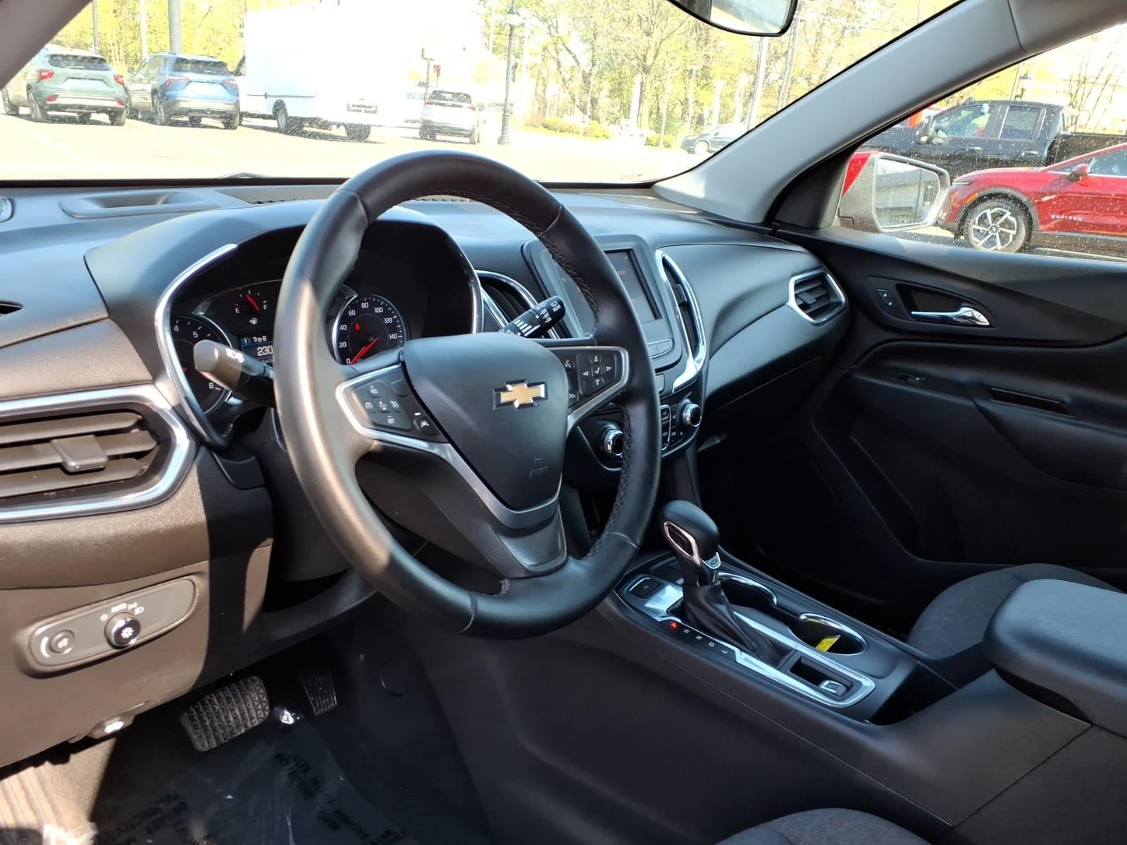 Used 2023 Chevrolet Equinox LT AWD/4WD image 10