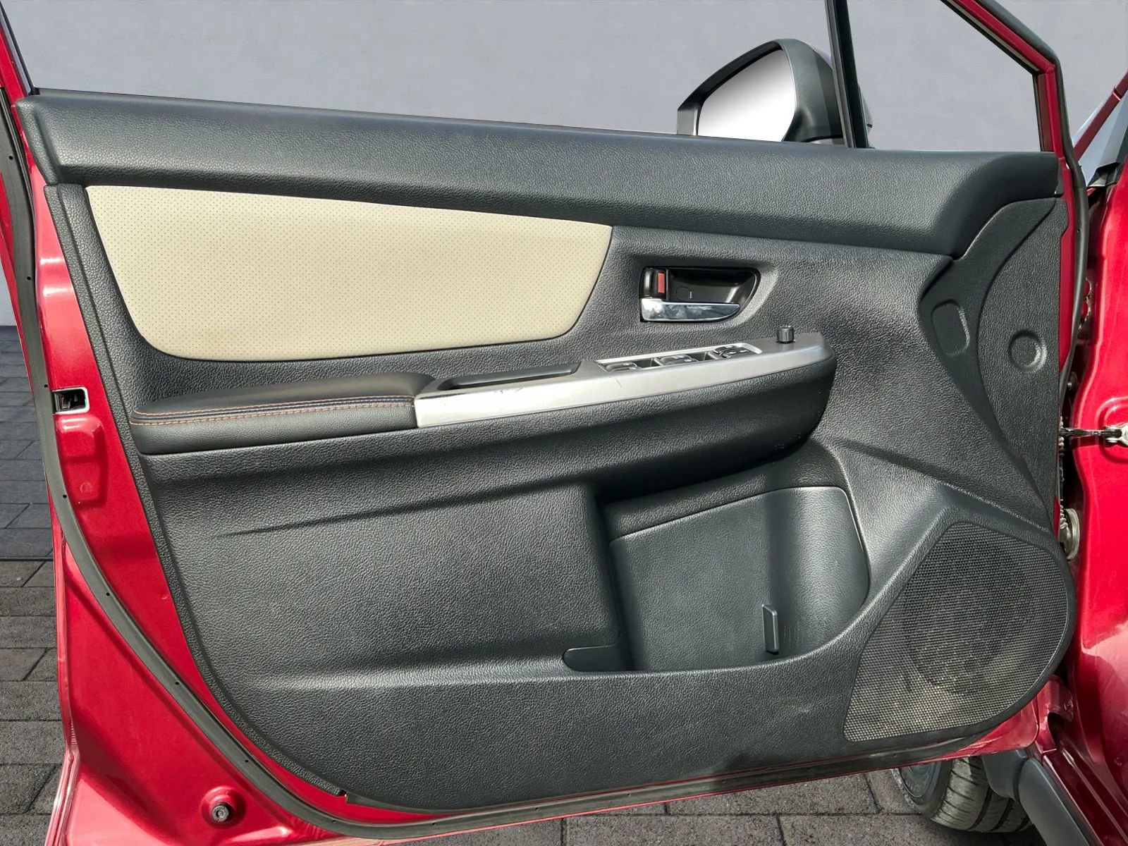 Used 2017 Subaru Crosstrek 2.0i Limited image 8