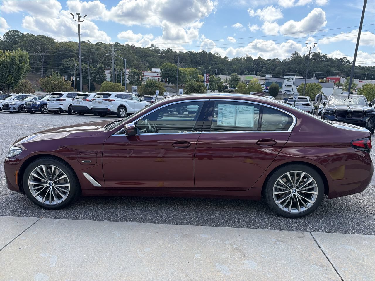 Used 2023 BMW 530e w/ Premium Package RWD image 8