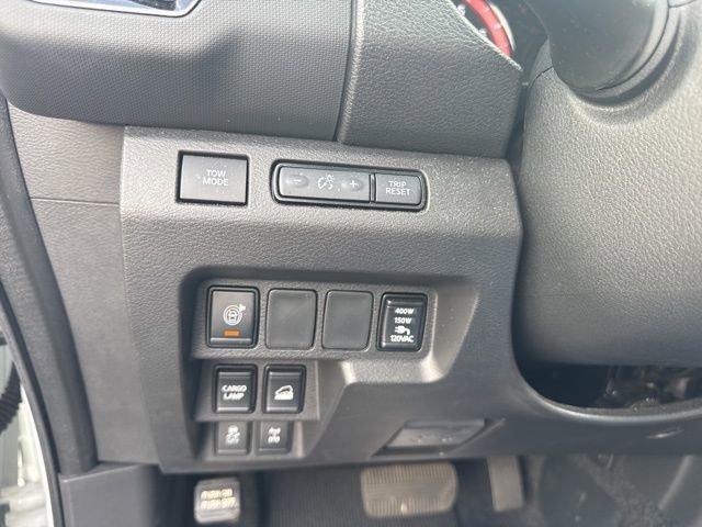 Used 2024 Nissan Frontier PRO-4X w/ Pro Premium Package image 17
