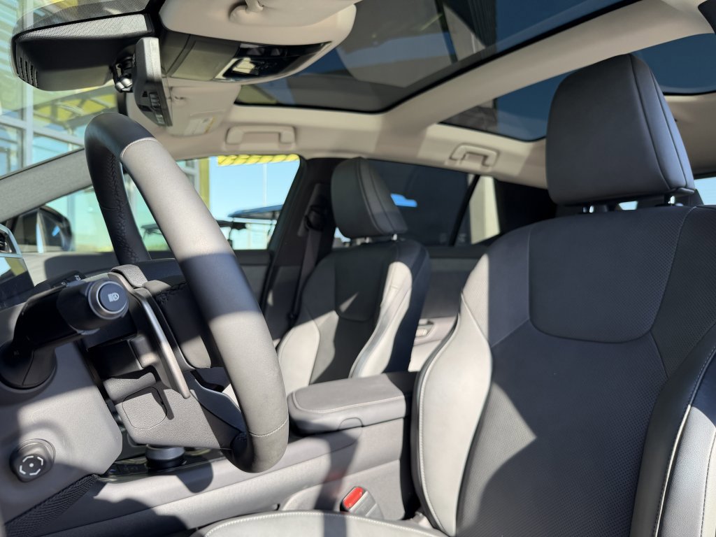 Used 2023 Lexus RZ 450e Premium image 29