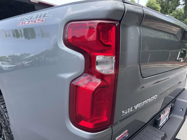 Used 2025 Chevrolet Silverado 1500 LT Trail Boss w/ Convenience Package II AWD/4WD image 32