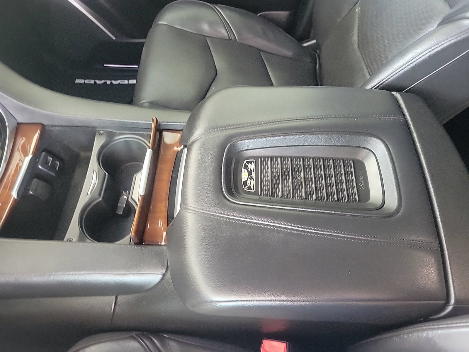 Certified 2020 Cadillac Escalade Luxury RWD image 24