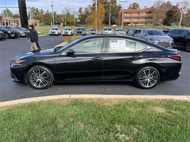 Certified 2025 Lexus ES 350 w/ Premium Package image 6