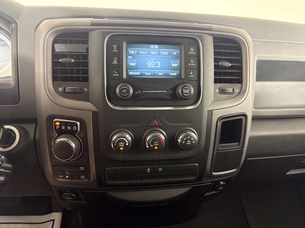 Used 2018 RAM 1500 Express AWD/4WD image 23