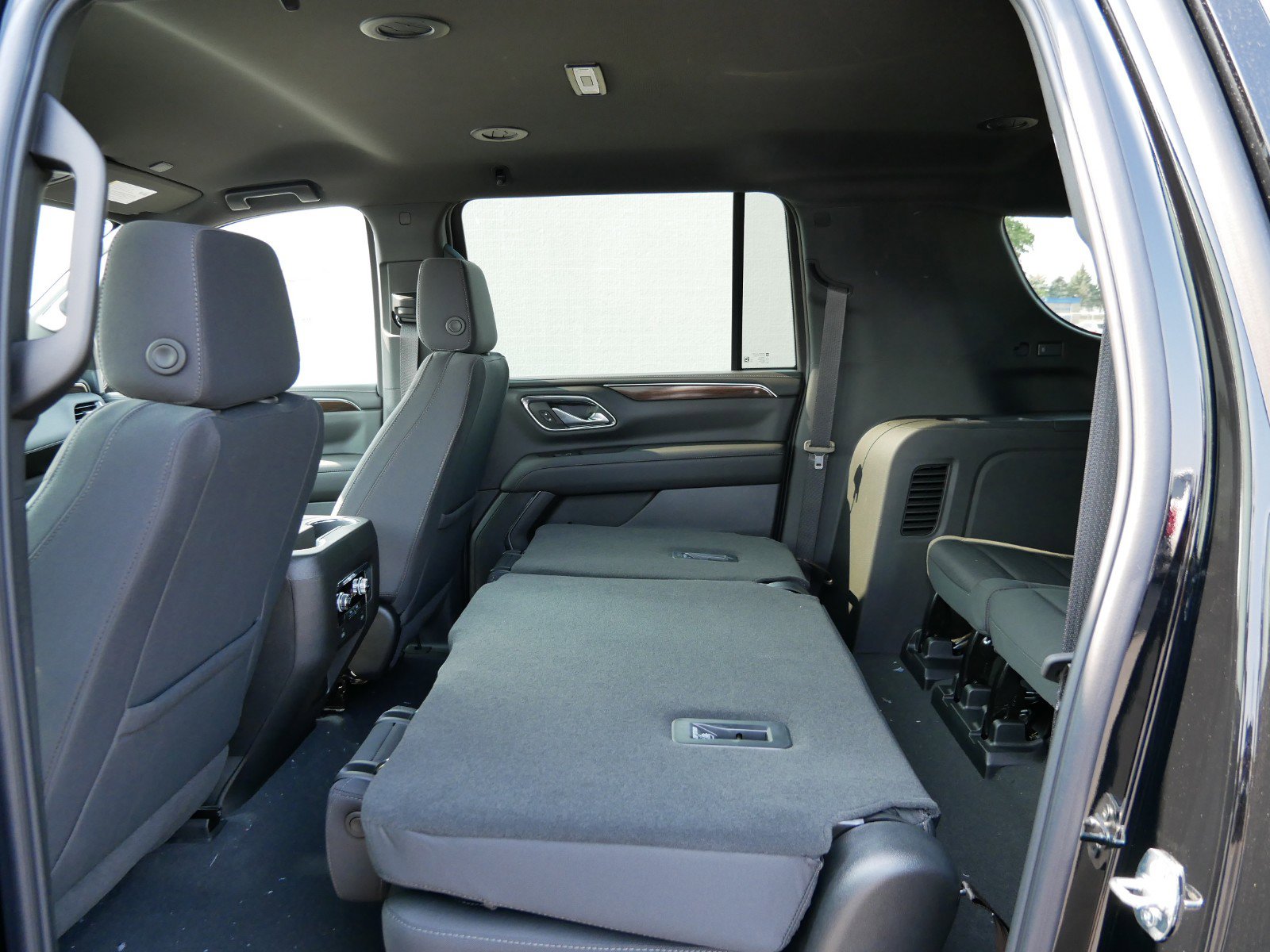 New 2023 GMC Yukon XL SLE image 4