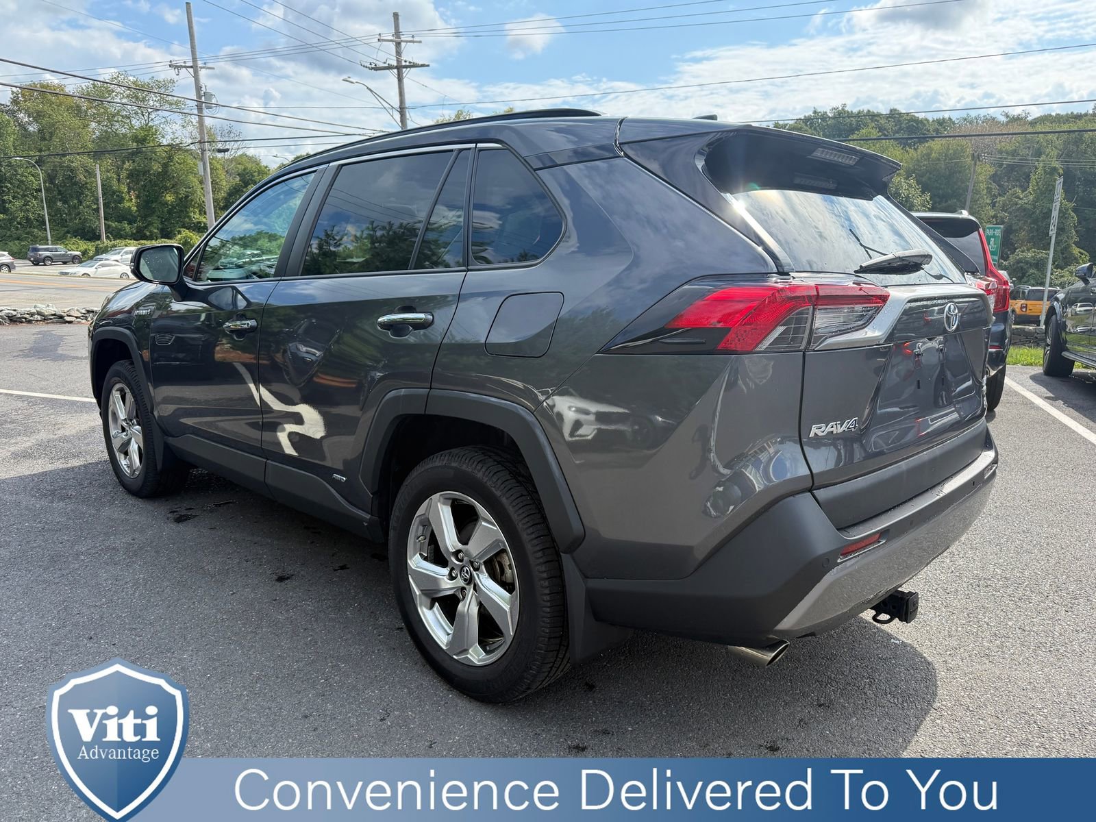 Used 2019 Toyota RAV4 Limited image 6