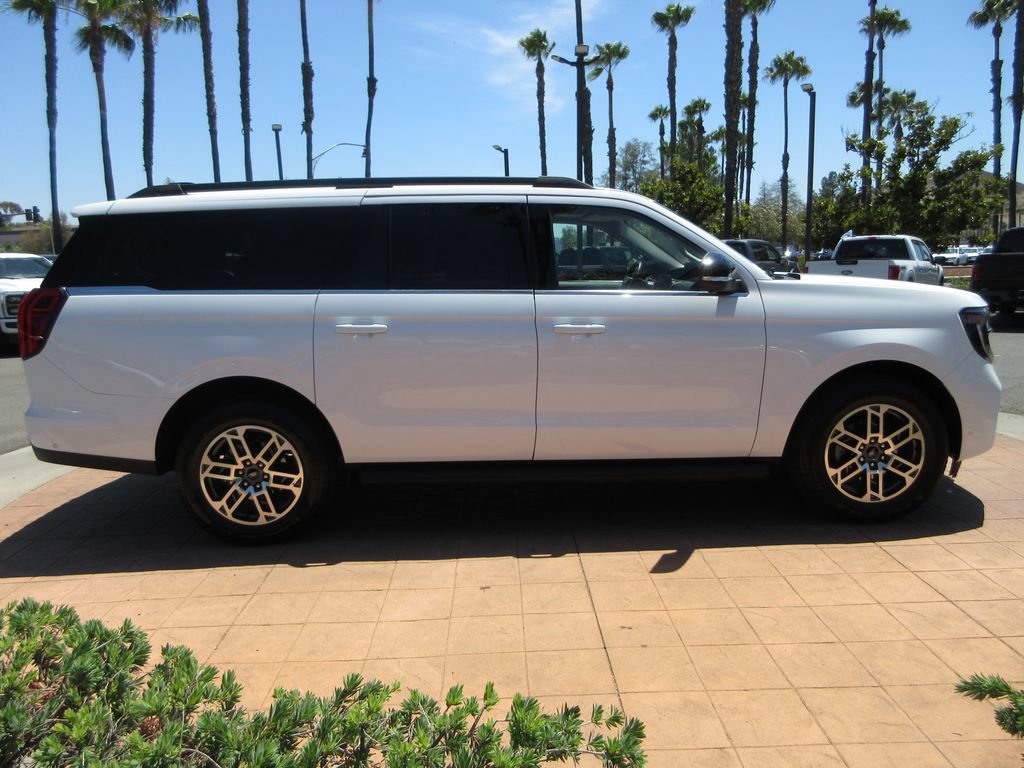 Certified 2025 Ford Expedition Max Active RWD image 5