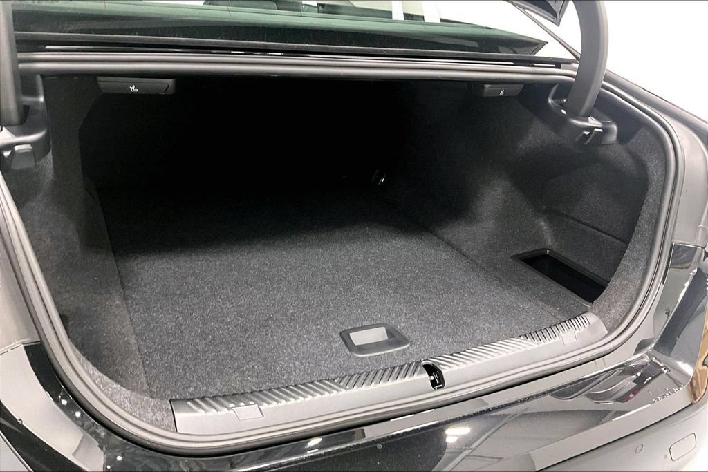 New 2026 BMW i5 eDrive40 w/ Executive Package RWD image 33