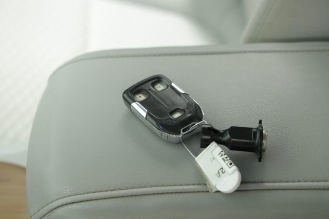 Used 2019 GMC Acadia SLE image 35