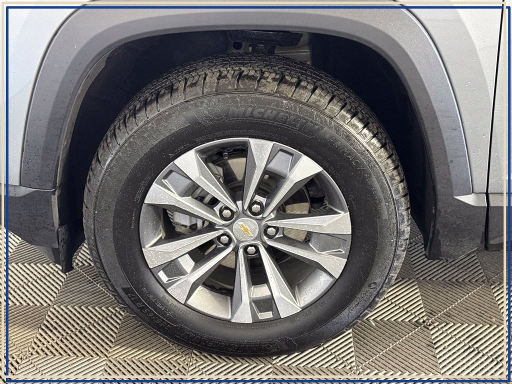 Certified 2026 Chevrolet Equinox LT AWD/4WD image 14