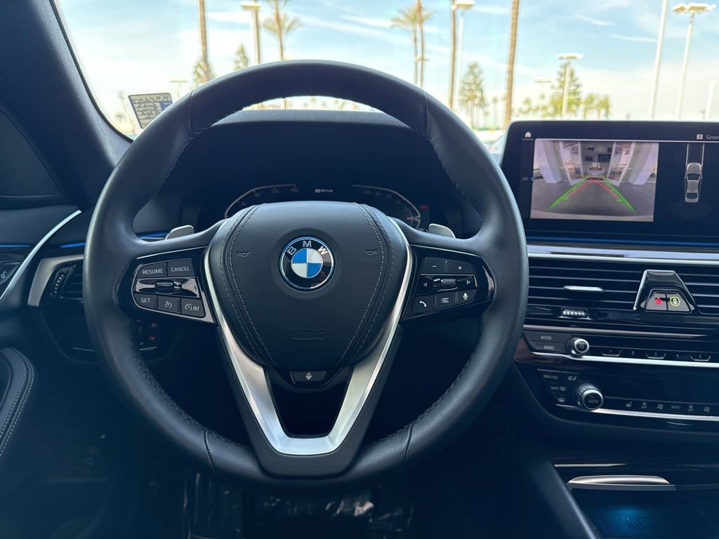 Used 2023 BMW 530e xDrive w/ Convenience Package image 18