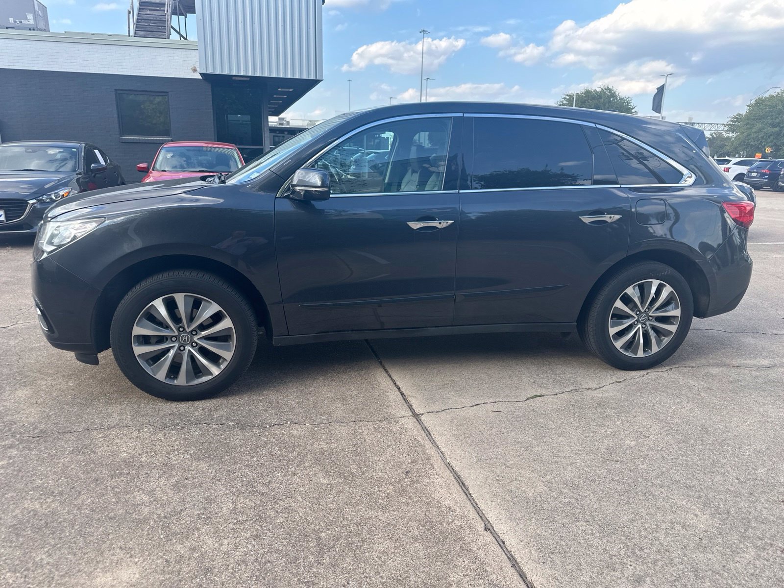 Used 2016 Acura MDX w/ Technology Package AWD/4WD image 3