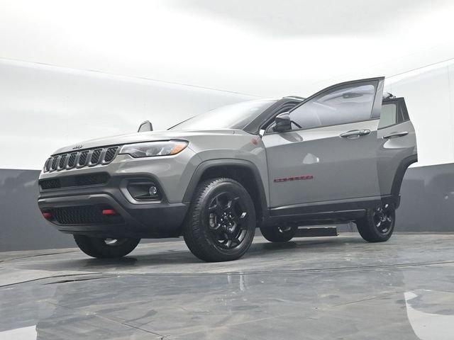 Used 2023 Jeep Compass Trailhawk AWD/4WD image 70