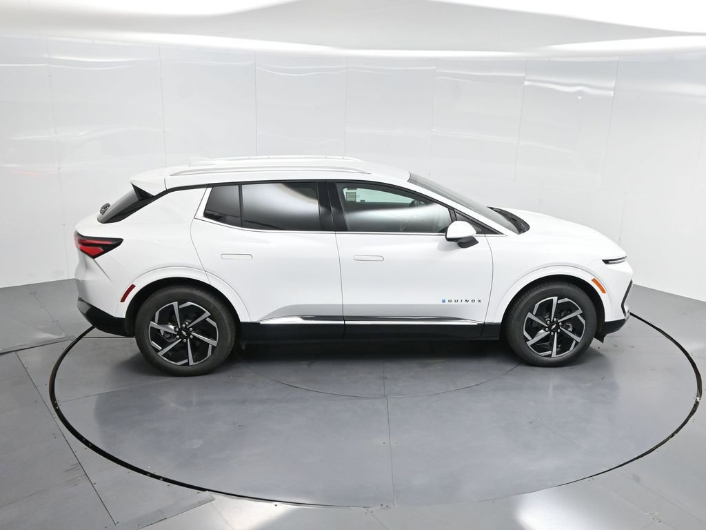 Used 2025 Chevrolet Equinox EV LT w/ Convenience Package image 51