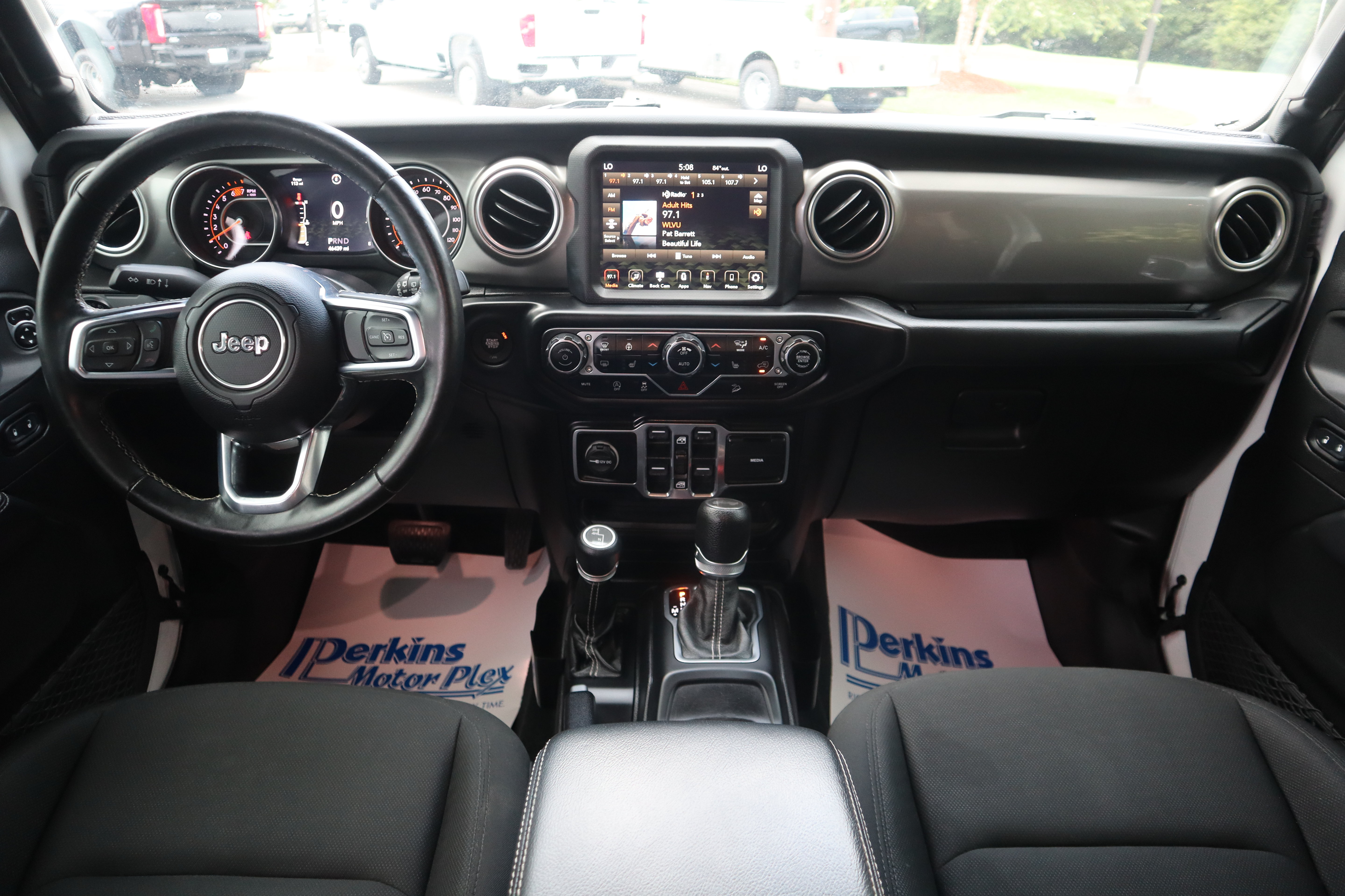 Used 2020 Jeep Wrangler Unlimited Sahara AWD/4WD image 12