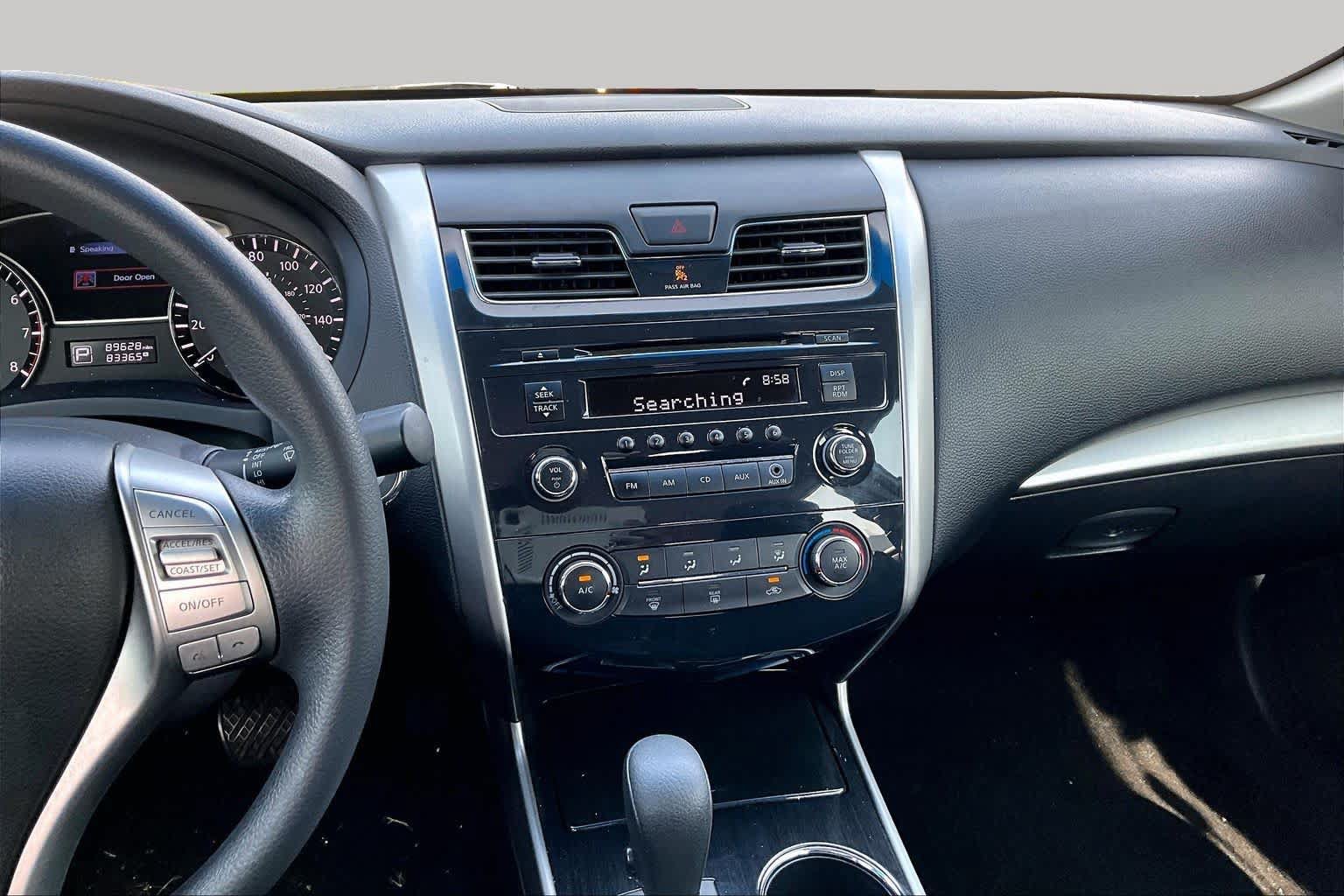 Used 2014 Nissan Altima 2.5 S FWD image 6