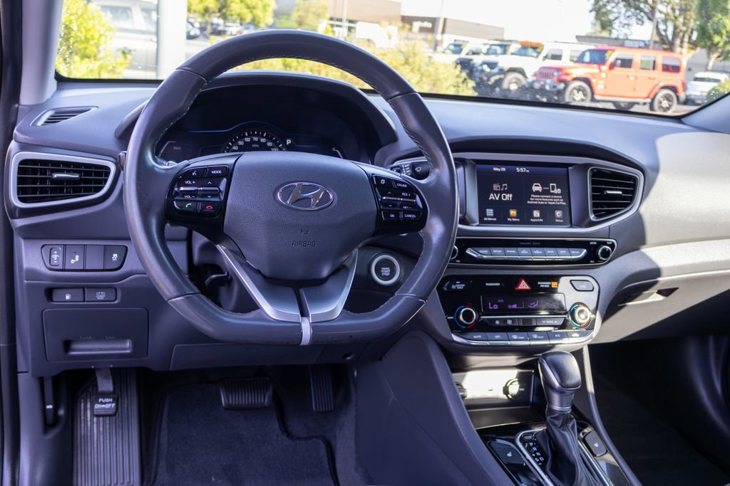 Used 2018 Hyundai Ioniq SEL FWD image 16