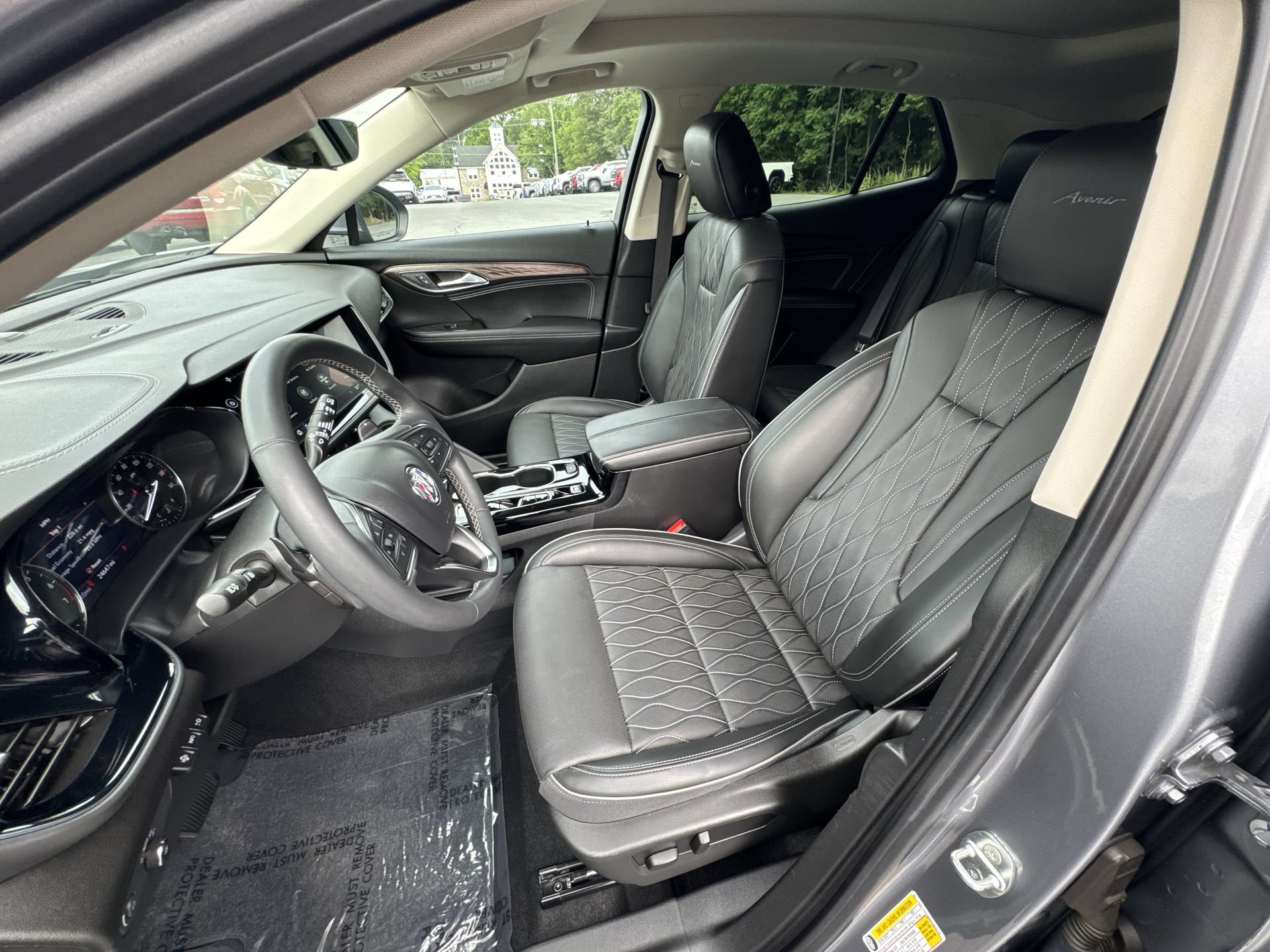 Used 2022 Buick Envision Avenir w/ Technology Package II AWD/4WD image 13