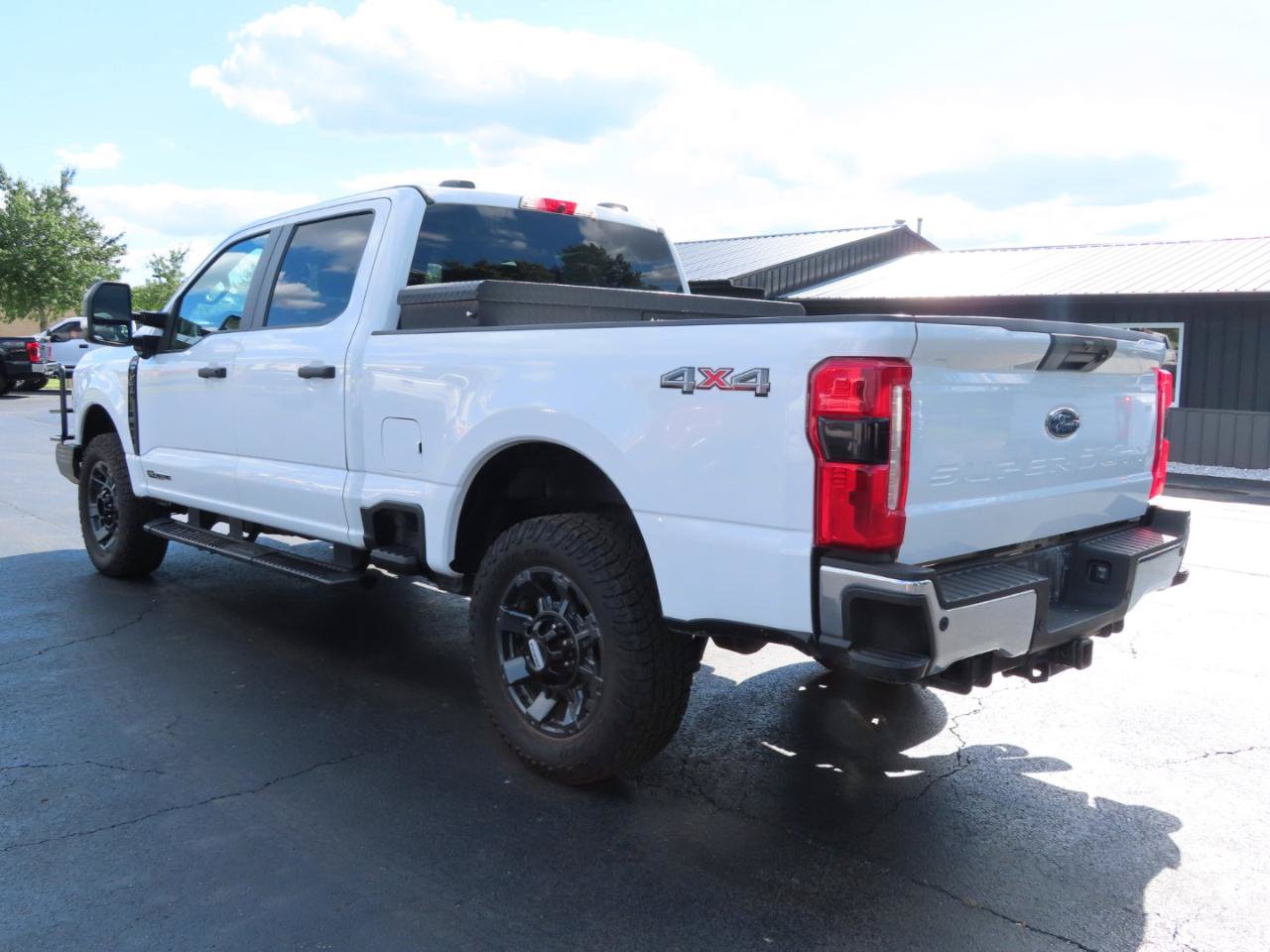 Used 2024 Ford F250 XL w/ STX Appearance Package AWD/4WD image 4