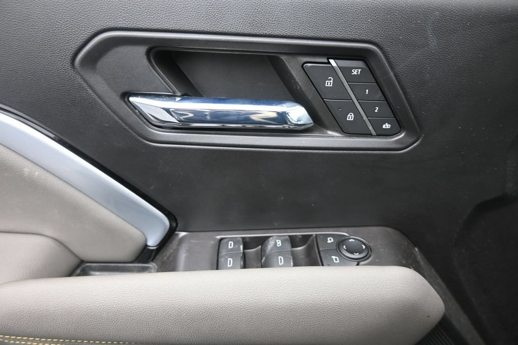 Used 2024 Chevrolet Colorado ZR2 w/ ZR2 Convenience Package III AWD/4WD image 13