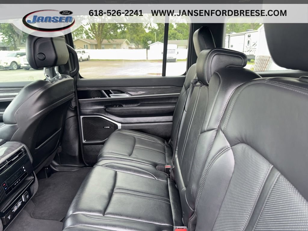 Used 2022 Jeep Wagoneer Series II AWD/4WD image 24