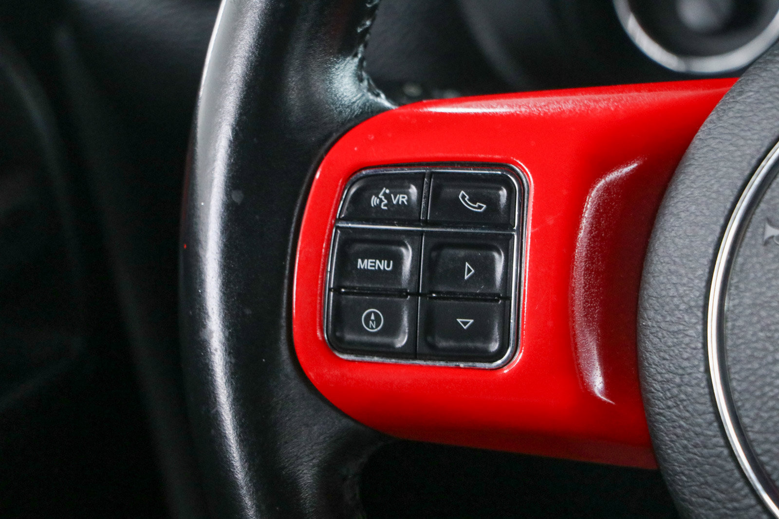 Used 2017 Jeep Wrangler Unlimited Sahara AWD/4WD image 14