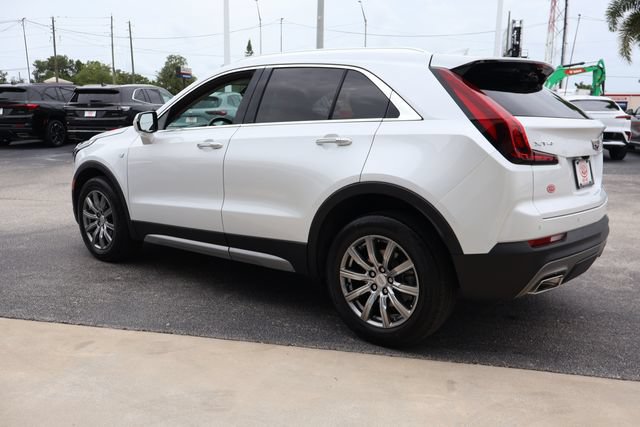 Used 2022 Cadillac XT4 Premium Luxury w/ Enhanced Visibility Package FWD image 6