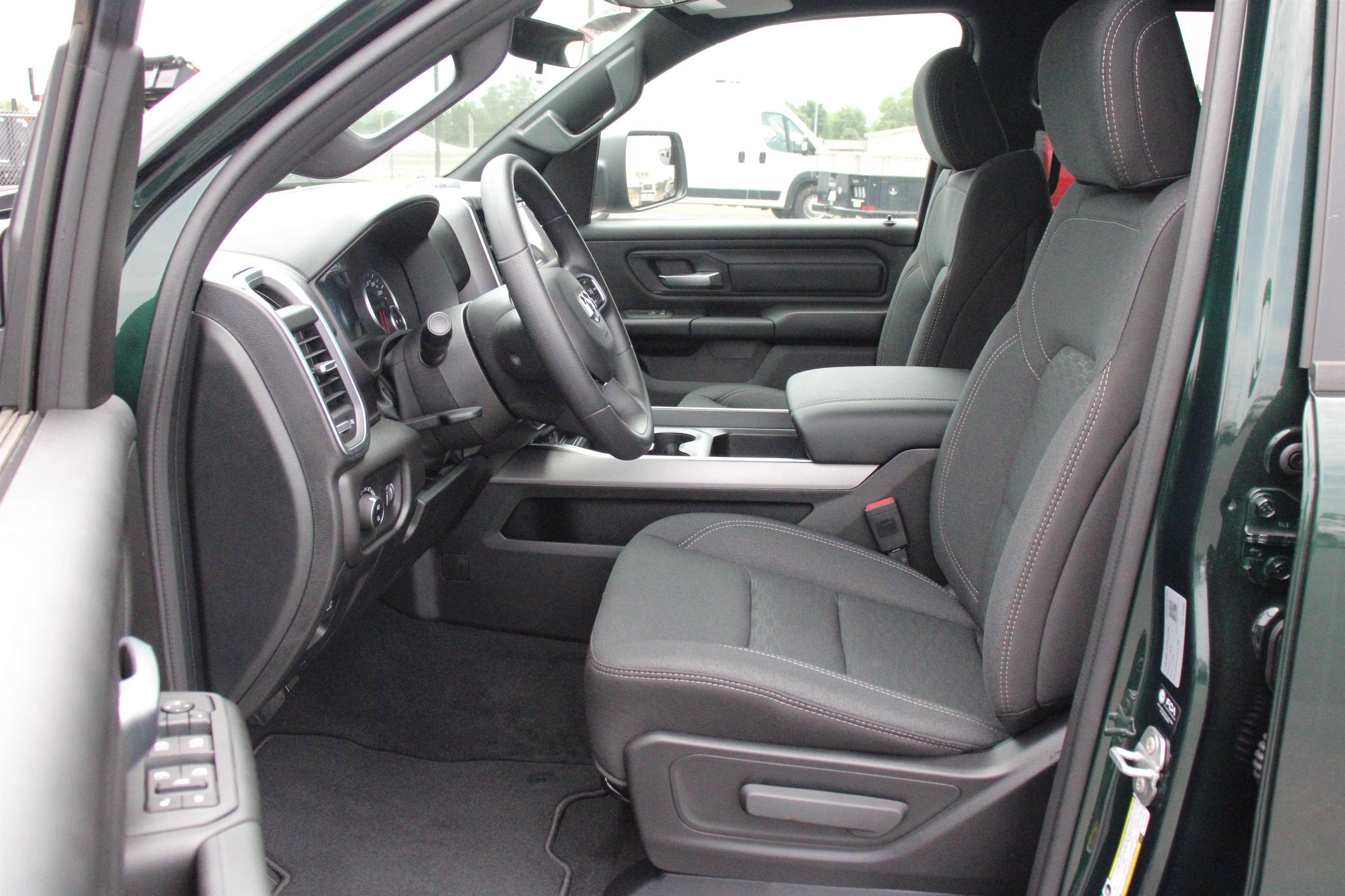 New 2026 RAM 1500 Express AWD/4WD image 3