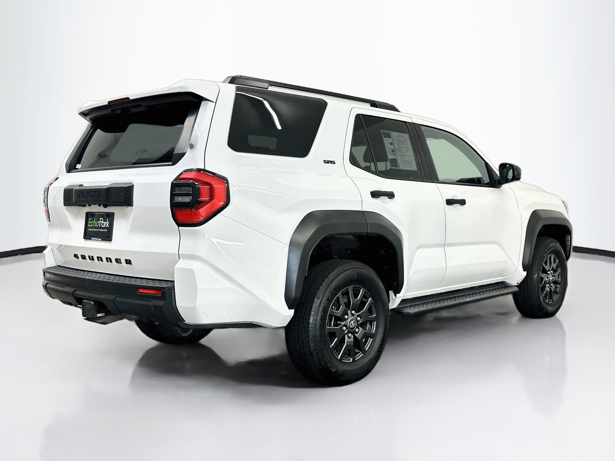 Used 2025 Toyota 4Runner SR5 AWD/4WD image 9