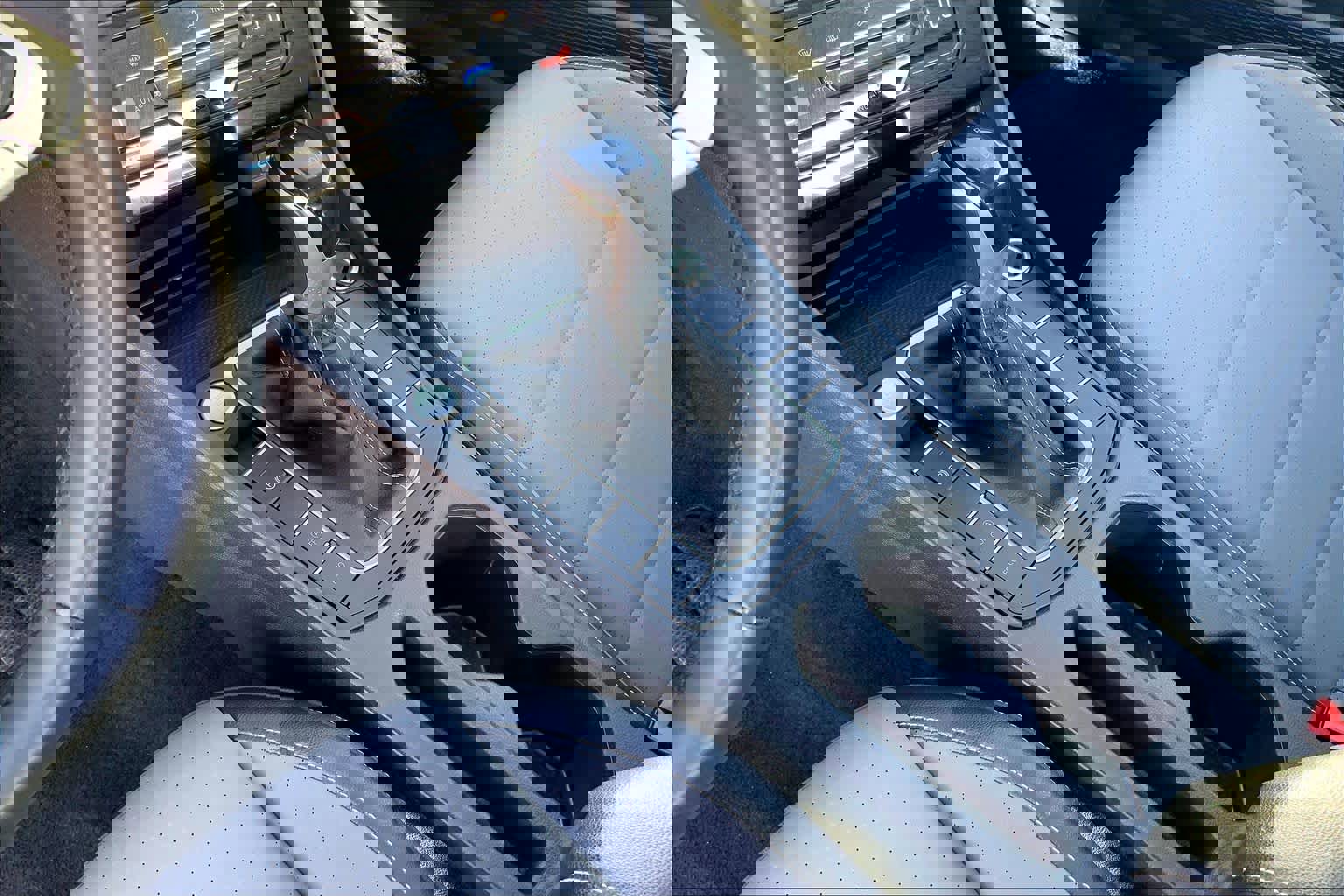 Used 2025 Volkswagen Jetta SE image 17