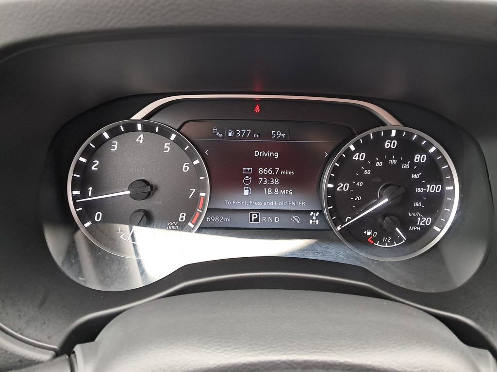 Certified 2025 Nissan Frontier SV image 32