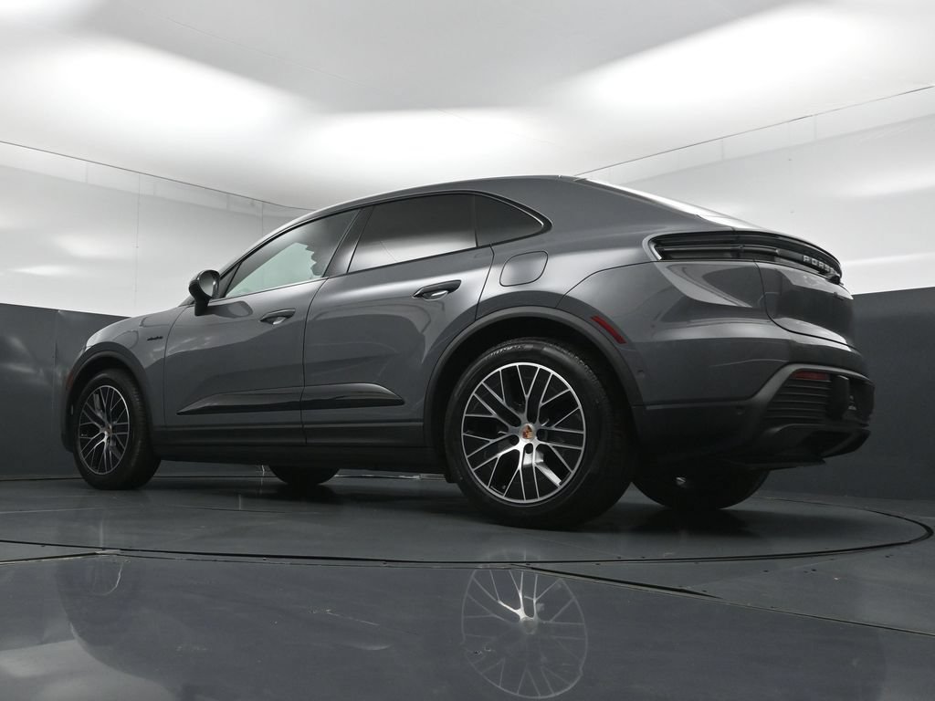 New 2025 Porsche Macan Electric RWD image 26