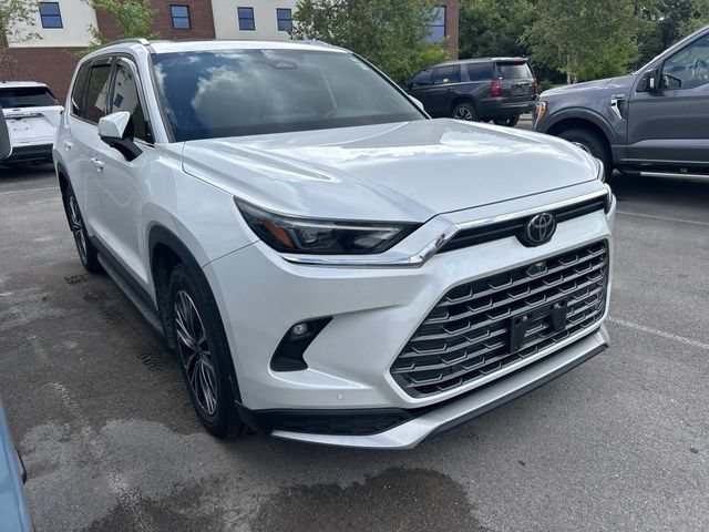 Used 2024 Toyota Grand Highlander AWD Hybrid image 3