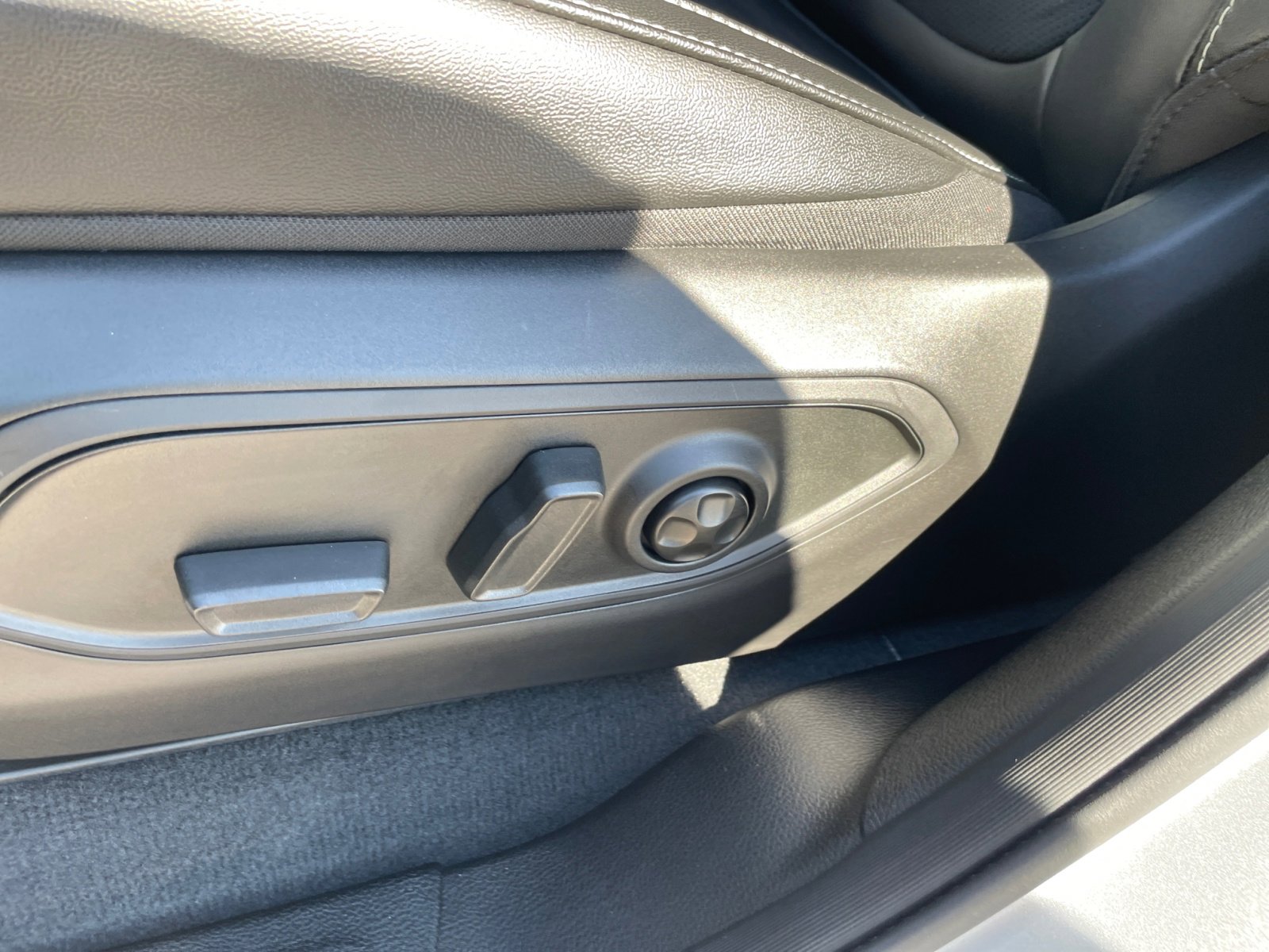 Used 2025 Jeep Grand Cherokee L Altitude image 29