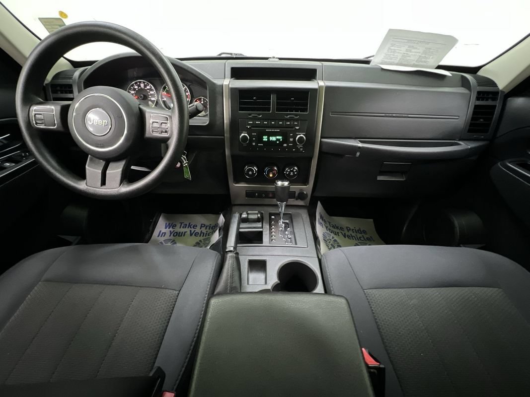 Used 2012 Jeep Liberty Sport AWD/4WD image 18
