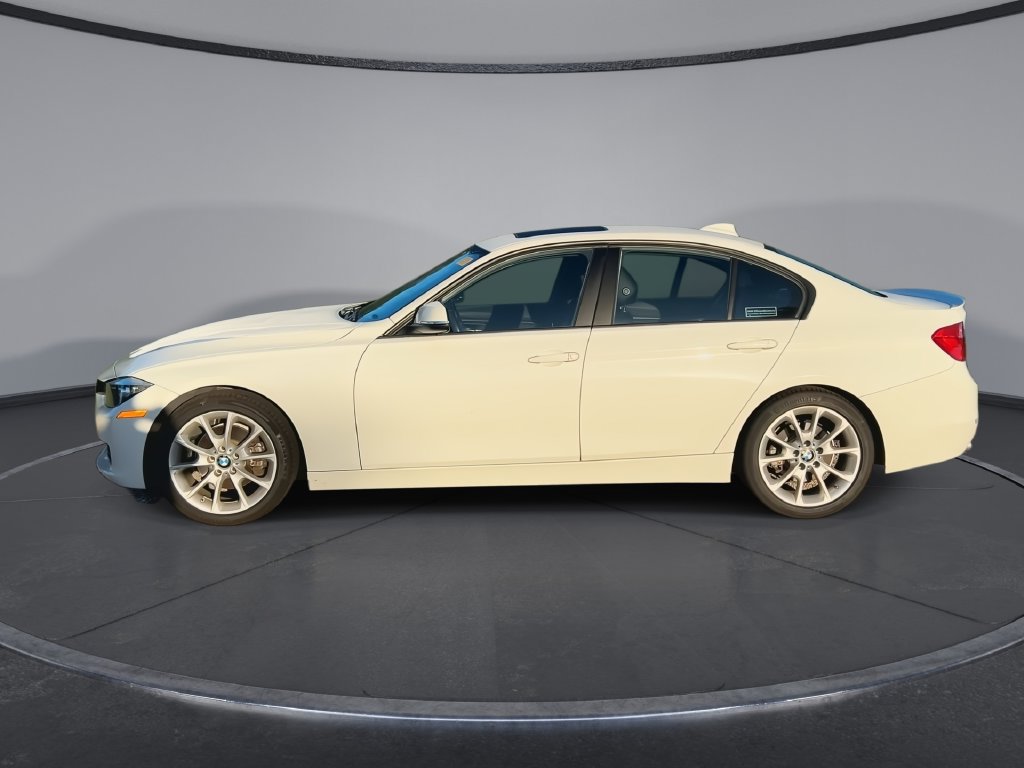 Used 2014 BMW 320i Sedan RWD image 5