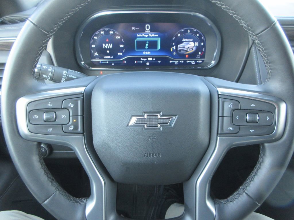 Certified 2024 Chevrolet Suburban Z71 w/ Luxury Package image 27