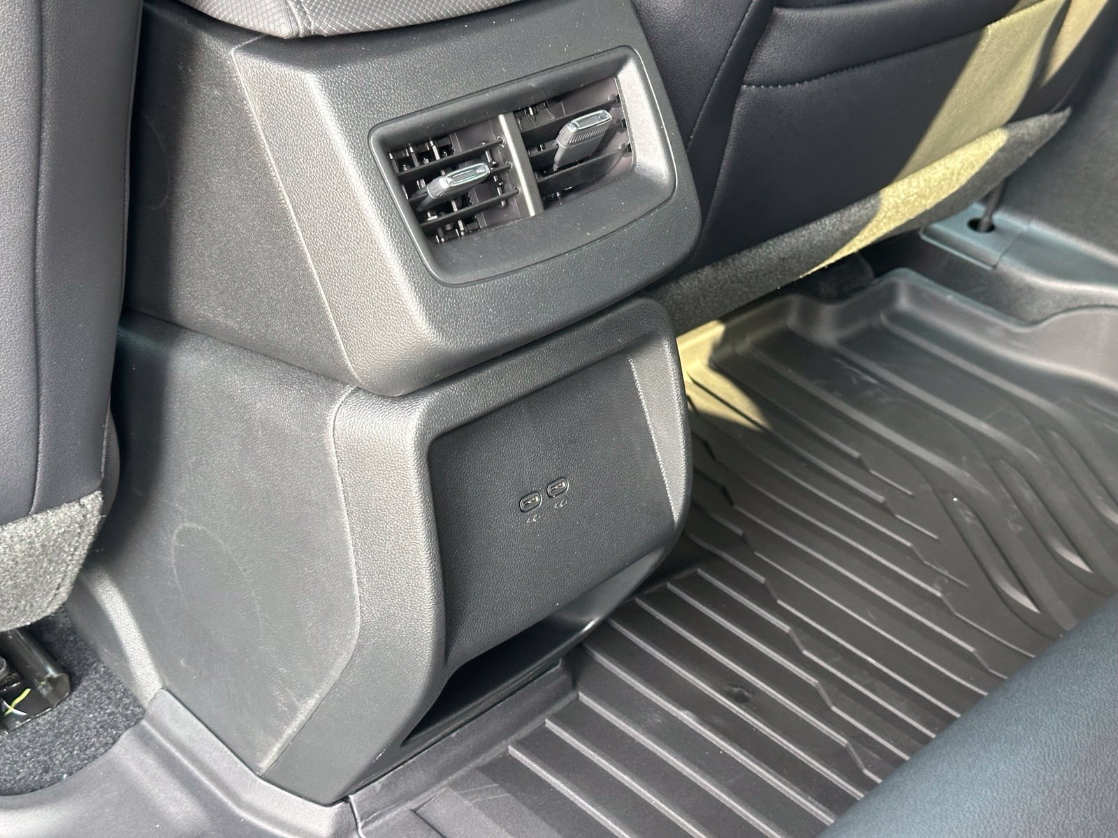 New 2026 Chevrolet Equinox EV LT FWD image 18