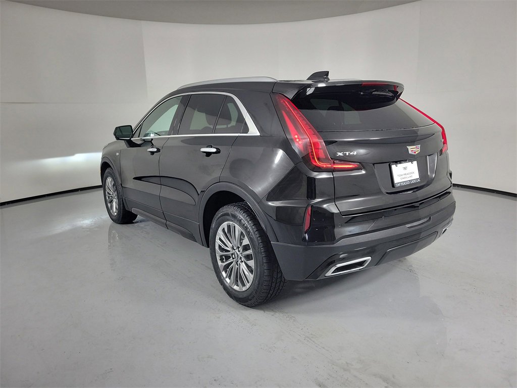 Certified 2025 Cadillac XT4 Premium Luxury image 3