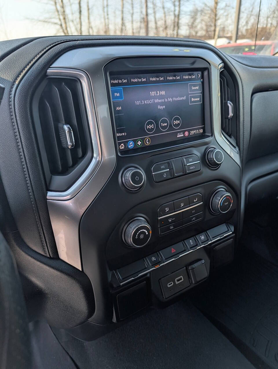Used 2020 Chevrolet Silverado 1500 LT AWD/4WD image 19