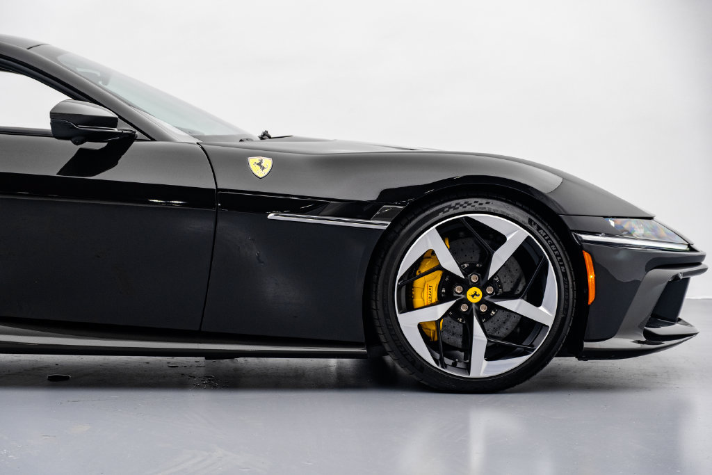 Used 2025 Ferrari 12Cilindri RWD image 21