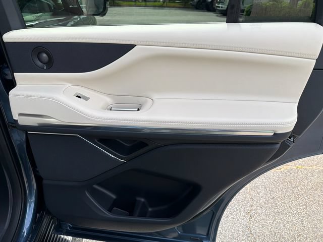 New 2027 Lincoln Navigator Premiere AWD/4WD image 20