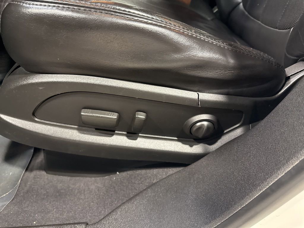 Used 2012 Buick Enclave Leather FWD image 24