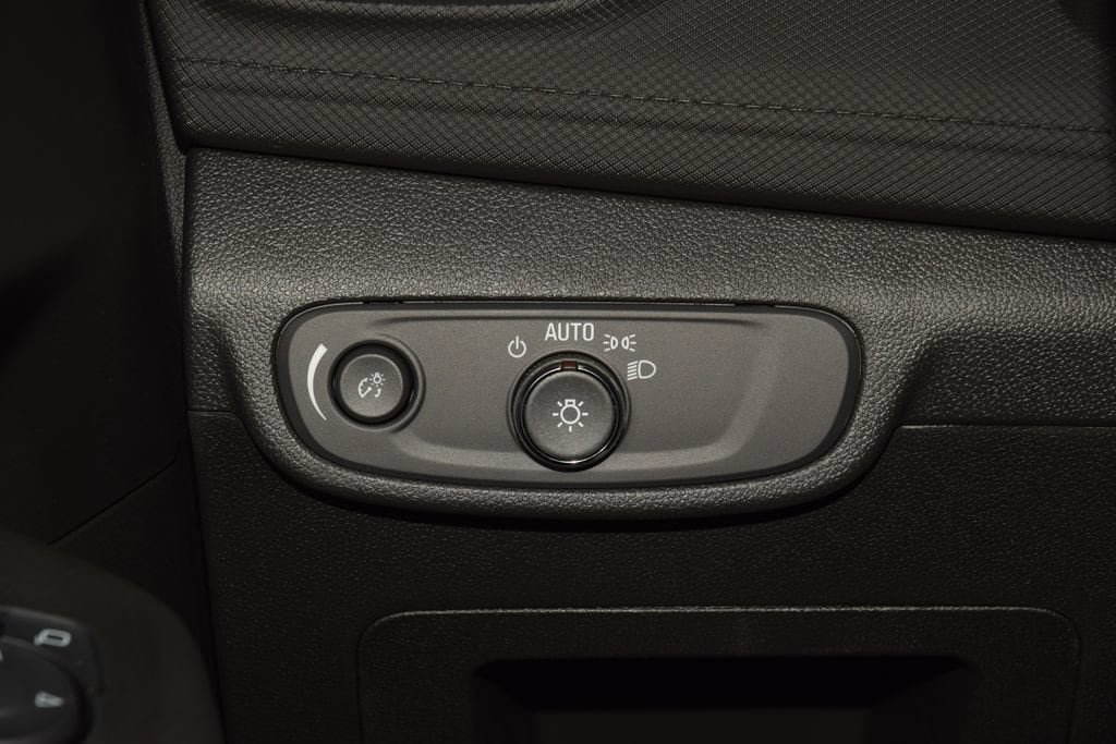 New 2026 Chevrolet TrailBlazer LT w/ Convenience Package FWD image 34
