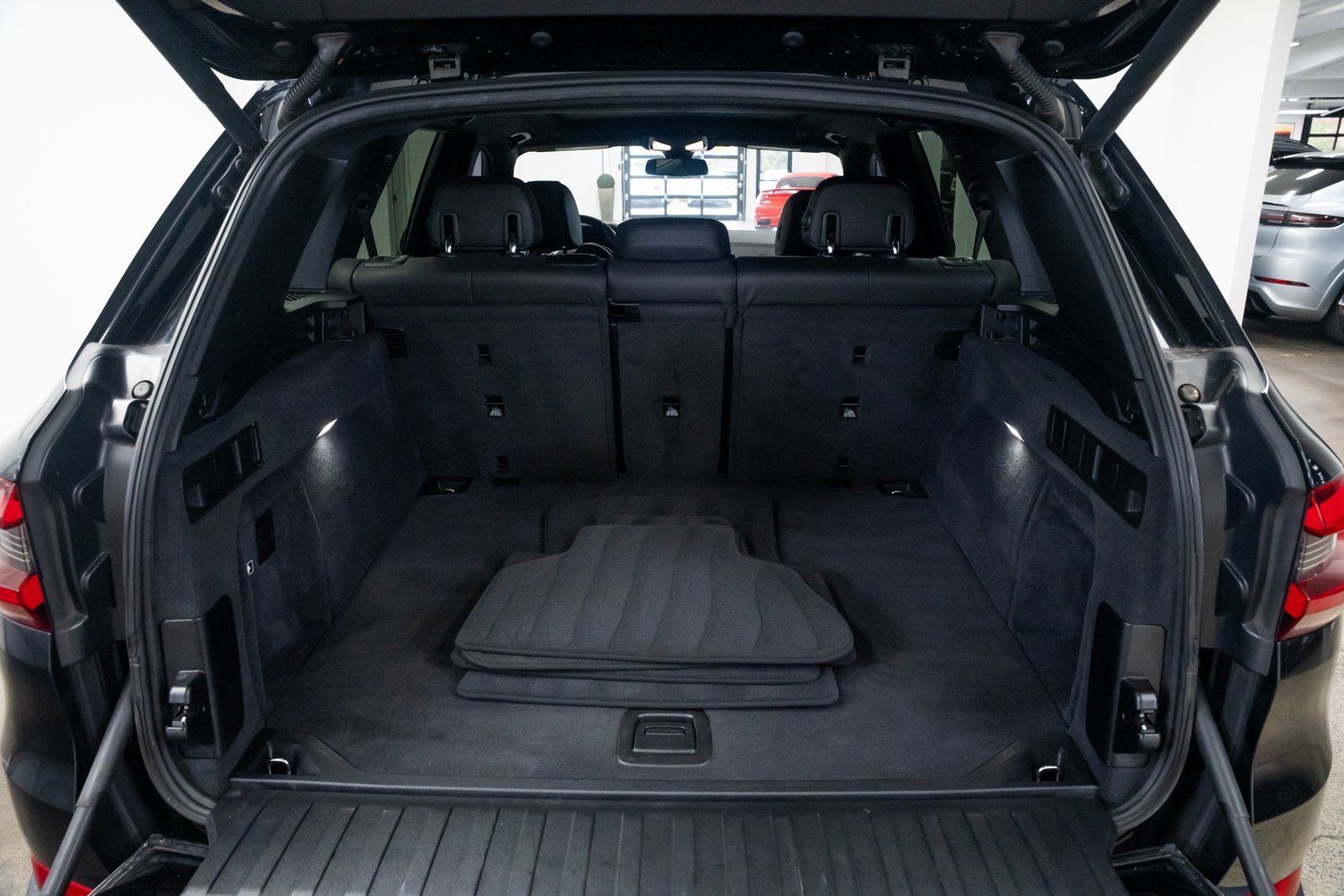 Used 2019 BMW X5 xDrive40i w/ Convenience Package image 8